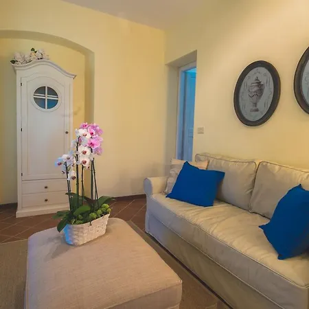 Casa Vacanze Conte Picedi شقة *