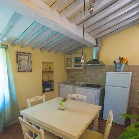 Casa Vacanze Conte Picedi * ليريسي